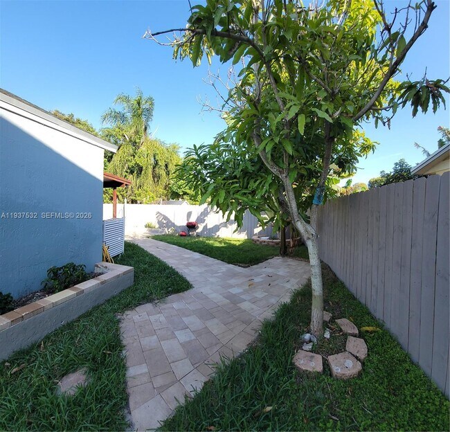 Building Photo - 22225 SW 100th Ave