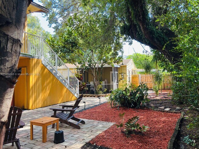 Building Photo - 1913 Riverside Dr