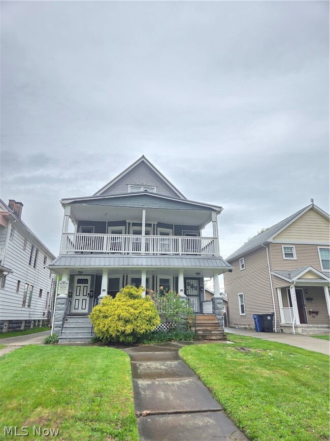 Building Photo - 1450 E 110th St