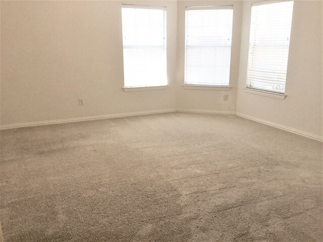Building Photo - 2500 Kariba Ln