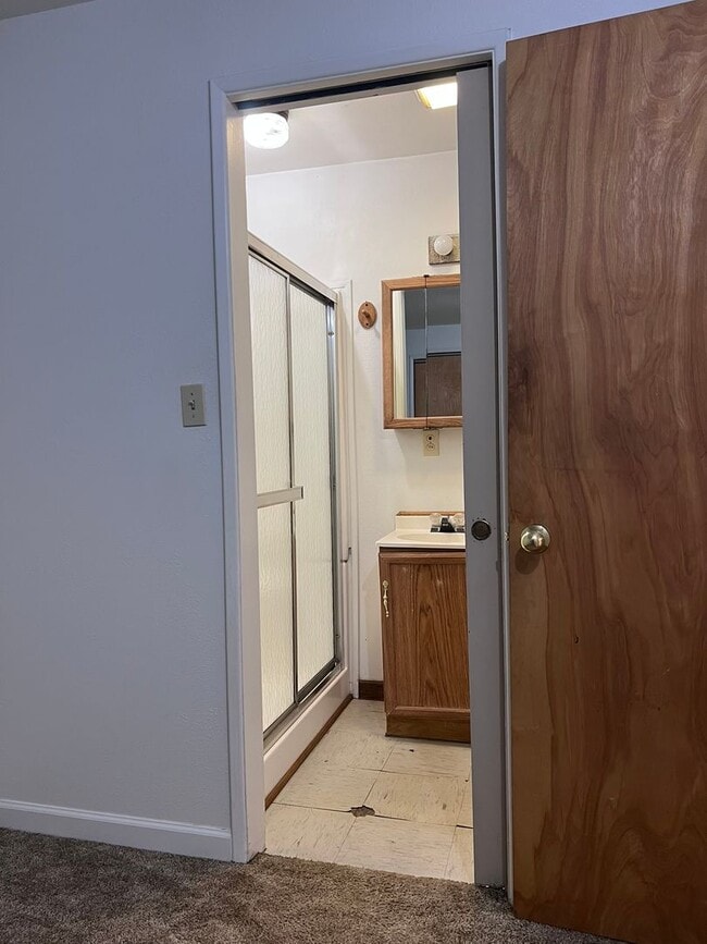 Building Photo - OWN485