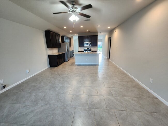 Building Photo - 1310 Central Heights Dr