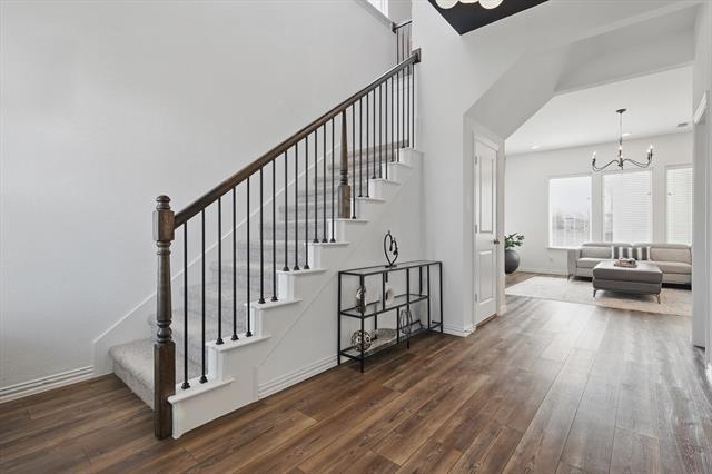 Building Photo - 2513 Elm Pl