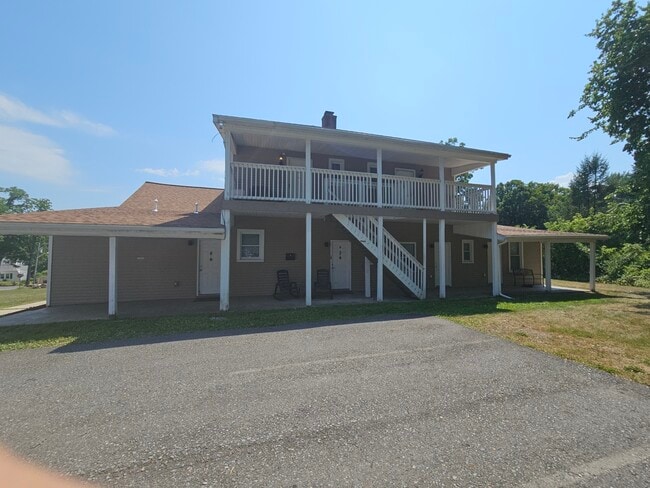 Building Photo - 121 Brunswick Rd