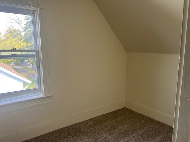 Building Photo - 2402 Gowen St