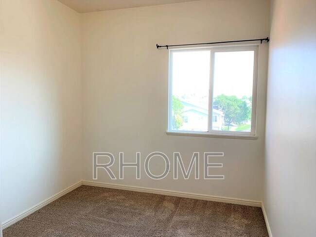 Building Photo - 114 Bella Monte Dr