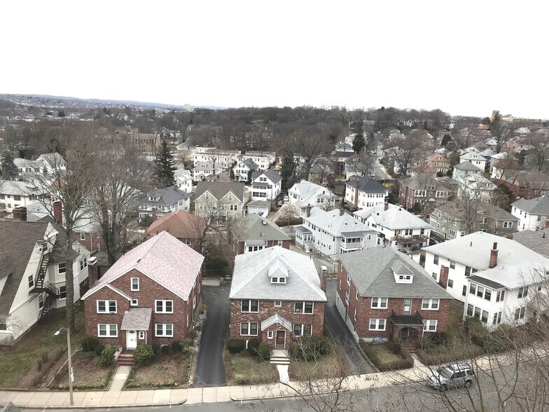 Building Photo - 2001 Commonwealth Avenue