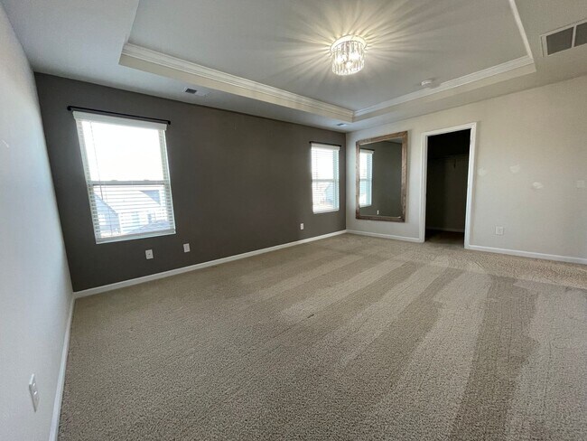 Building Photo - 5BD/3BA Beautiful home within Braeburn nei...