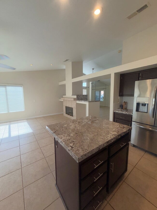 Building Photo - 3-Bedroom Home, Large Rear Yard! La Quinta, Long-term (1 Year) Rental