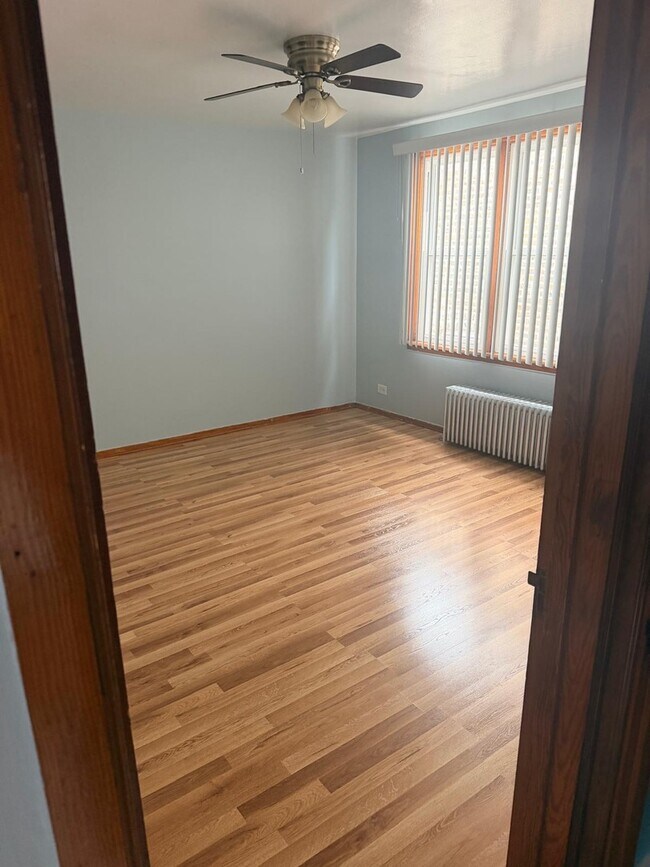 Building Photo - 4314 N Menard Ave