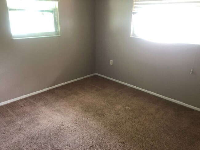 Building Photo - 9411 Ledgestone Ln