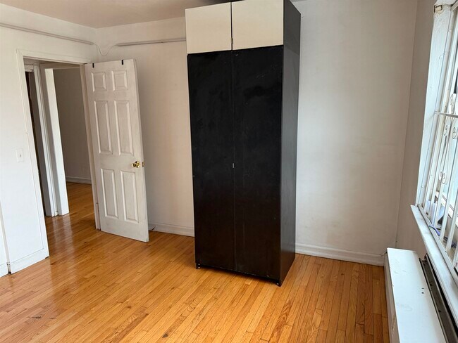 Building Photo - 3600 Charles Ct