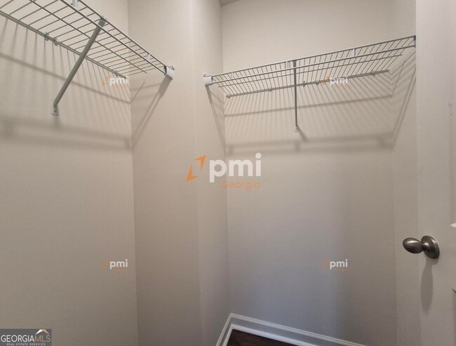 Building Photo - 1081 Cold Water Dr