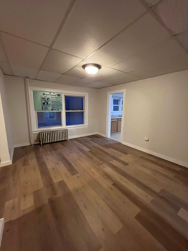 Building Photo - 114 N Thomas Ave
