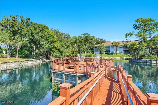 Building Photo - 6812 Satinleaf Rd S