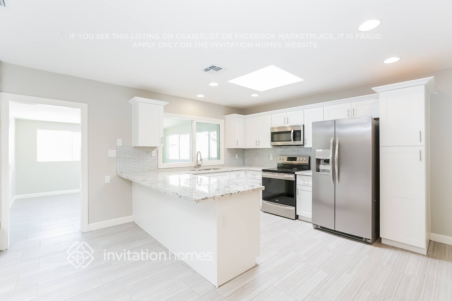 Building Photo - 2047 E Cornell Dr