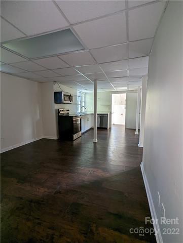 Building Photo - 904 Edgewood Cir