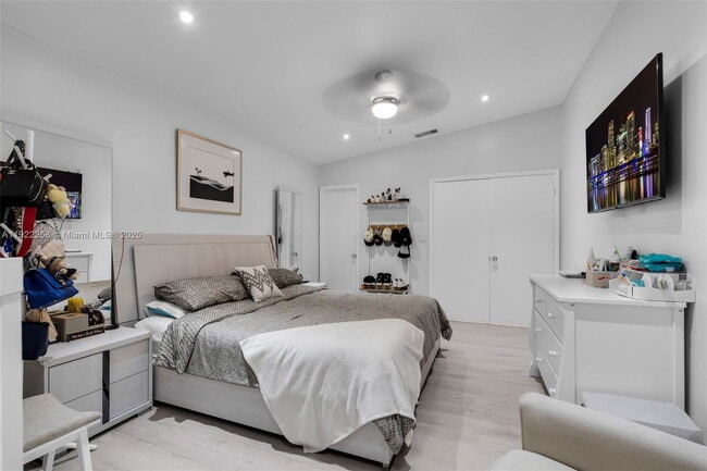 Building Photo - 15452 SW 50th Terrace