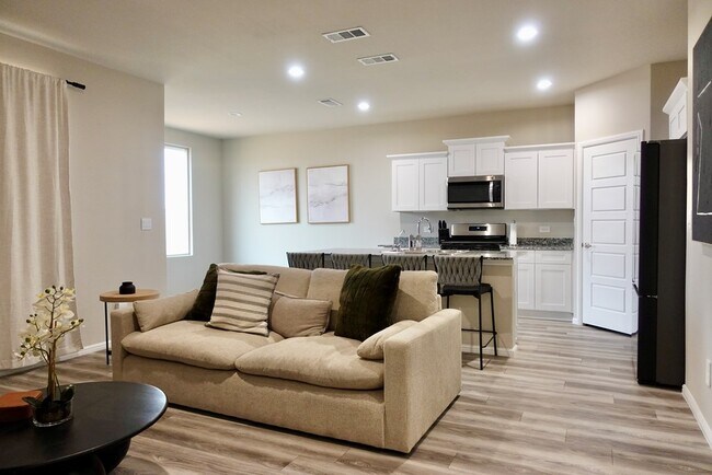 Building Photo - 6402 Globe Life Ct