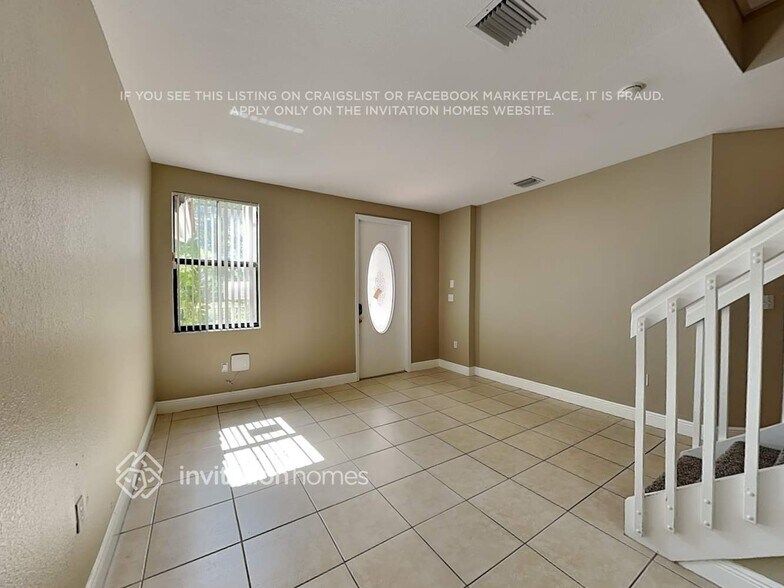 Building Photo - 3830 SW 69th Ave