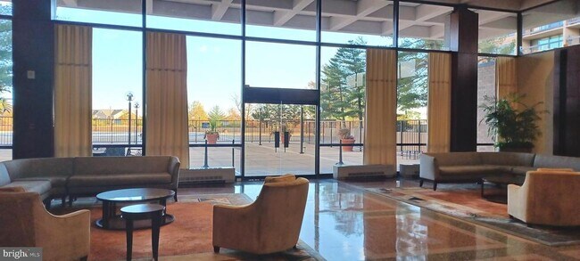 Building Photo - 3701 S George Mason Dr