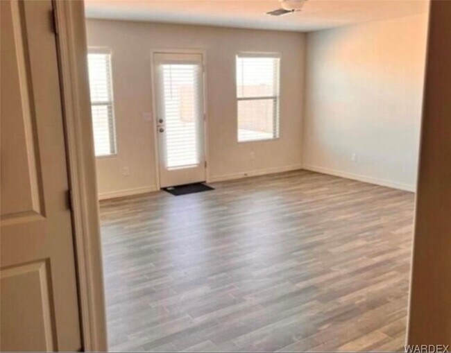 Building Photo - 3665 Koval Dr