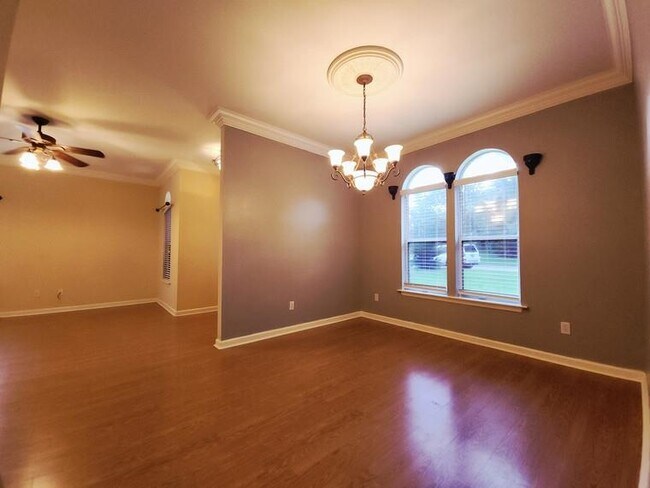 Building Photo - 8520 Hannary Cir