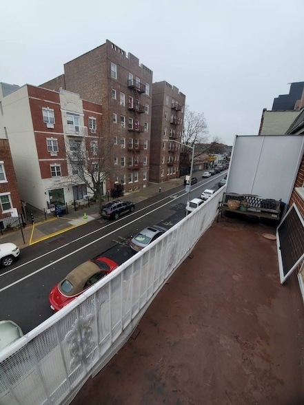 Building Photo - 48-49 47th Street Unit