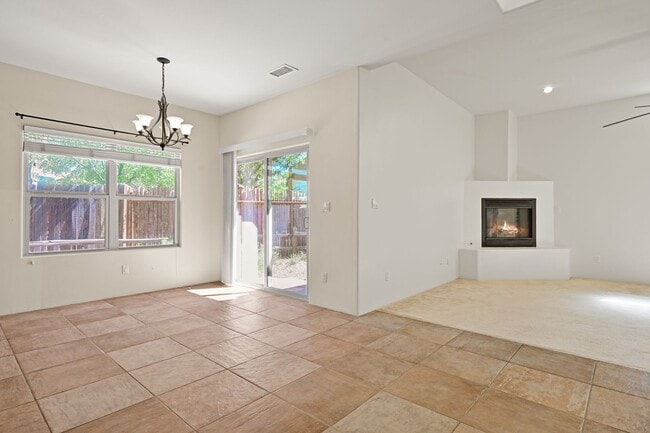 Building Photo - Bright Tierra Contenta Retreat