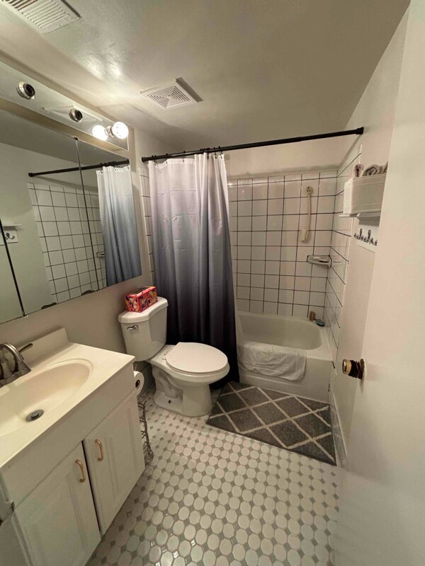 Building Photo - 21 Par Haven Dr