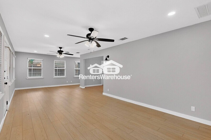 Building Photo - 1408 Seely St
