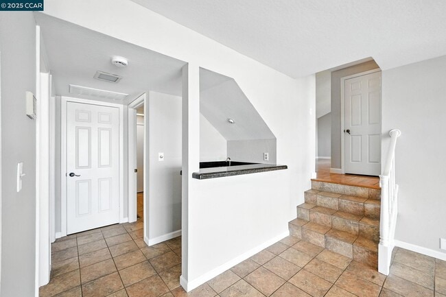 Building Photo - 267 Duperu Dr