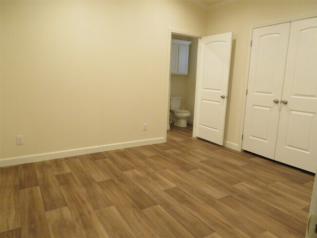 Building Photo - 2712 Bering St