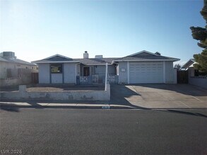 Building Photo - 412 Box Elder Way