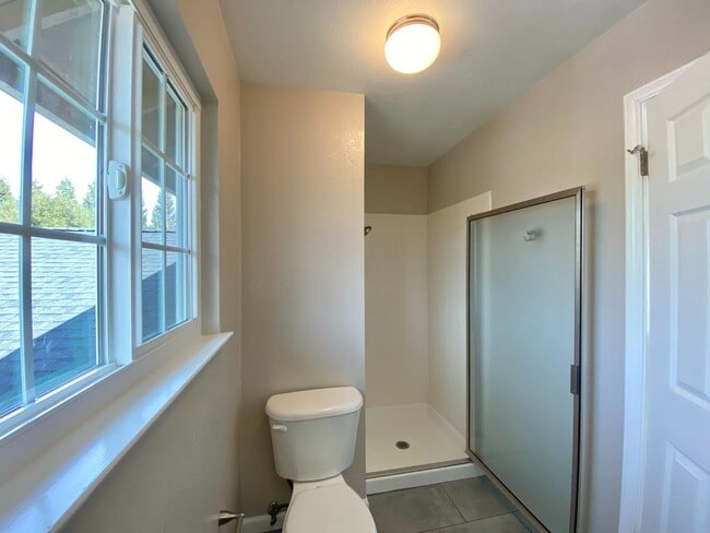 Building Photo - Updated 2 Bed 2 Story Napa Valley Club Con...
