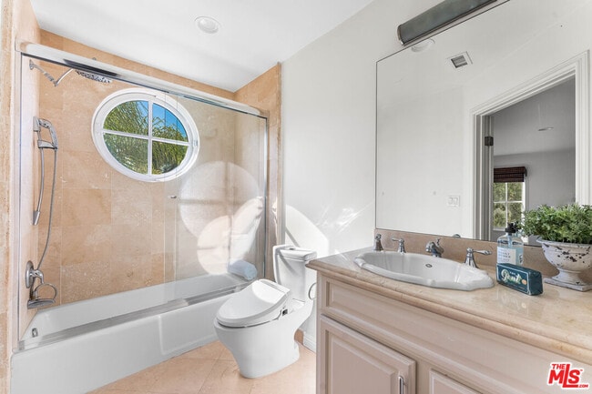 Building Photo - 3782 Berry Dr