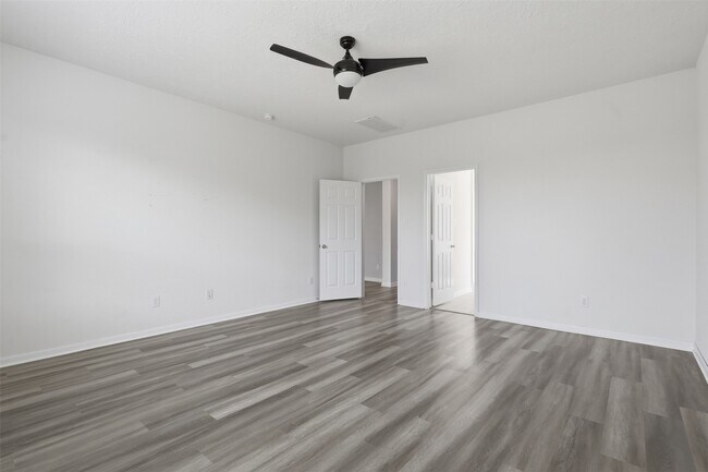 Building Photo - 3904 Waterworth Wy