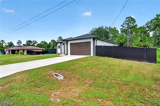 Building Photo - 414 Highland Ave