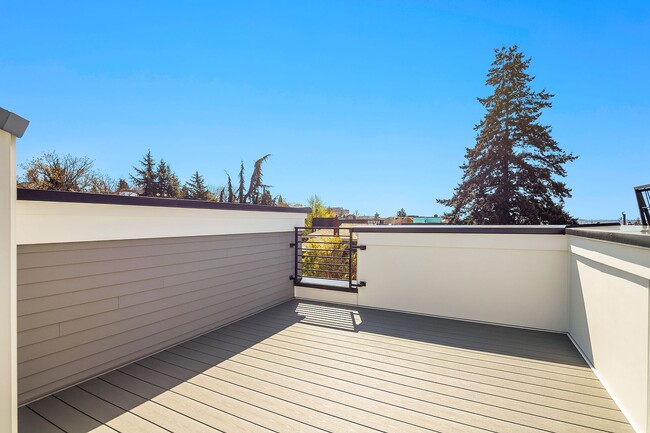 Building Photo - 2bd/1.75ba Seattle Townhome