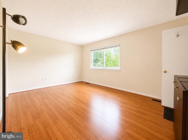 Building Photo - 13354 Jasper Ct