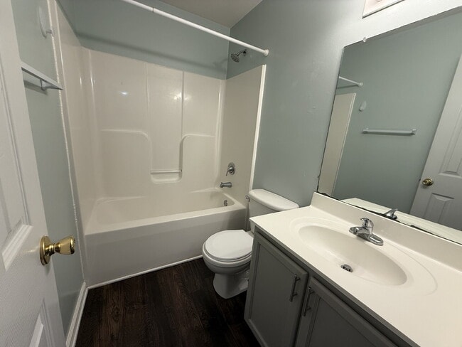 Building Photo - Charming 3-Bed, 2-Bath Home-106 Skipping Stone Lane