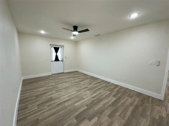 Building Photo - 6013 Fortune Pl