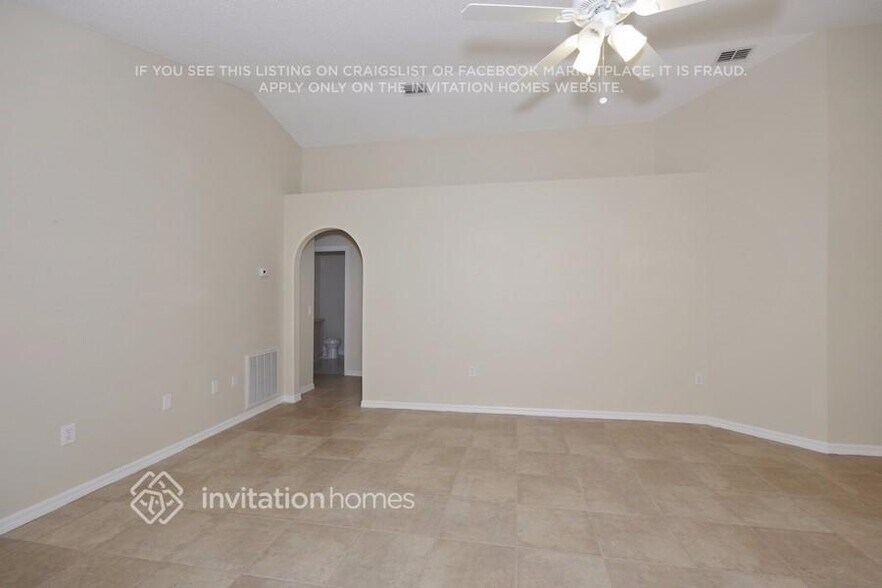 Building Photo - 438 Cadenza Dr