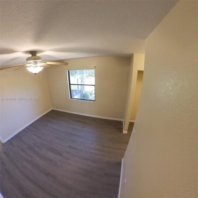 Building Photo - 21548 Seyburn Terrace