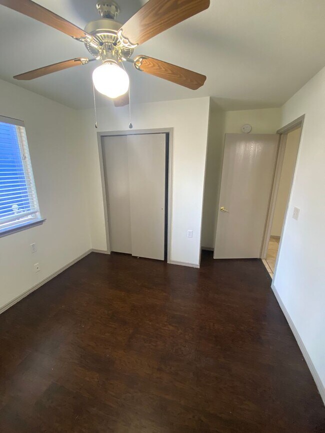 Building Photo - Cozy 3 bed in the Heart of East Austin