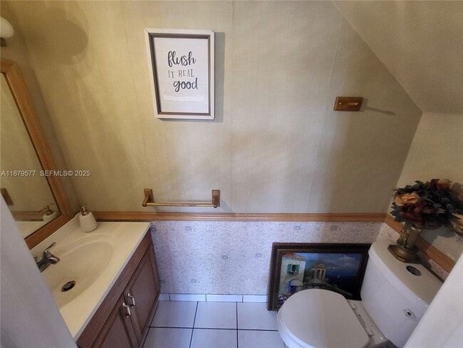 Building Photo - 820 NE 212th Terrace