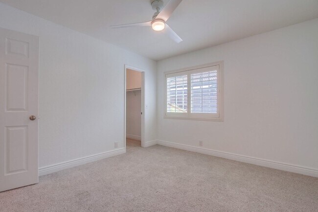 Building Photo - Single Story Oceanside Home Available July...