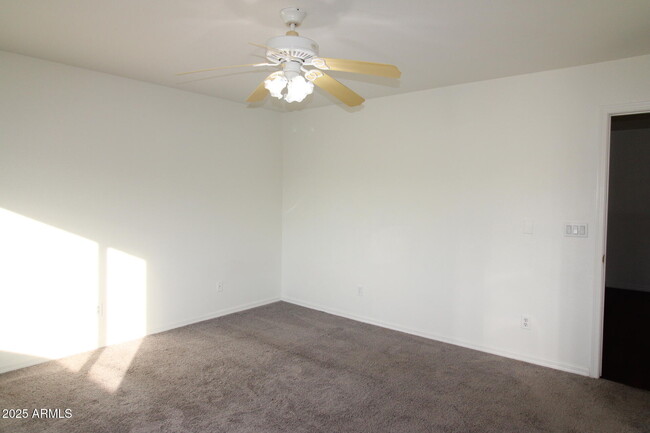 Building Photo - 14334 W Avalon Dr