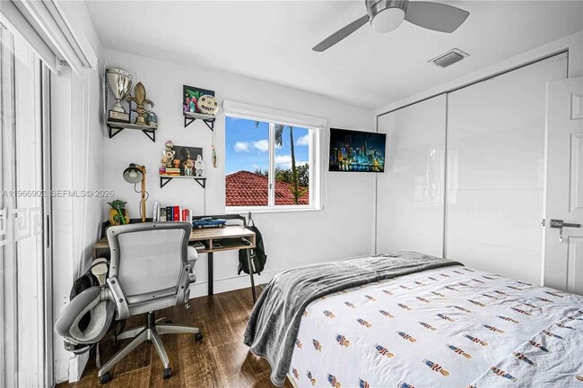 Building Photo - 11304 NW 66th St