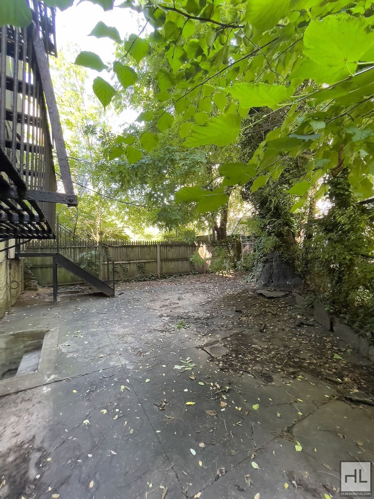 Building Photo - PUTNAM AVENUE / Spacious 2-Bed Duplex